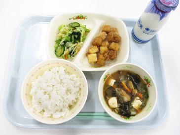 10月17日の小学校の給食の写真