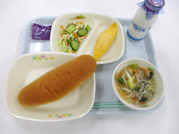 11月25日の小学校の給食の写真