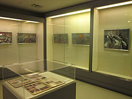 作品が展示されている様子の写真