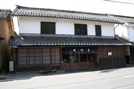 塩屋醸造の外観の写真