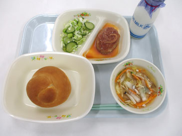 5月15日の小学校の給食の写真