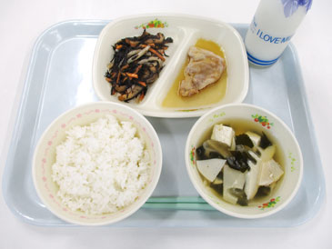 5月19日の小学校の給食の写真