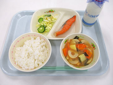 4月9日の小学校の給食の写真