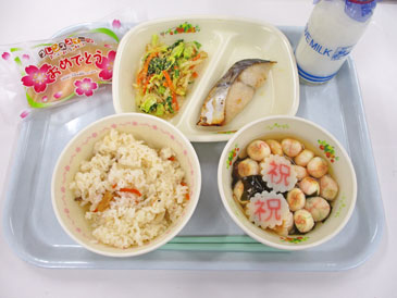 4月16日の小学校の給食の写真