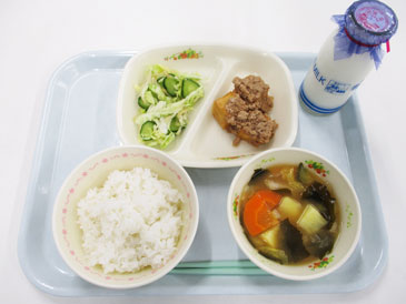 6月2日の小学校の給食の写真