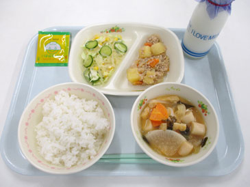 6月9日の小学校の給食の写真