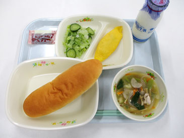 6月10日の小学校の給食の写真