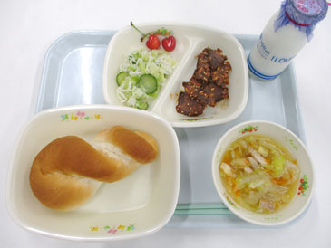 6月17日の小学校の給食の写真