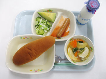 6月26日の小学校の給食の写真