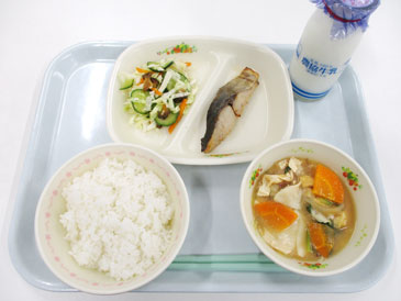 7月2日の小学校の給食の写真