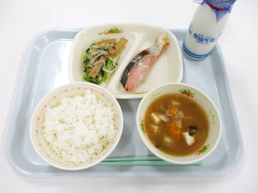 8月20日の小学校の給食の写真