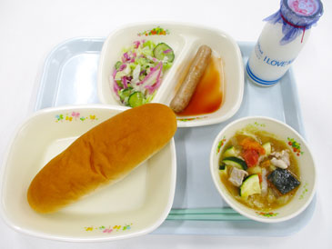 8月21日の小学校の給食の写真