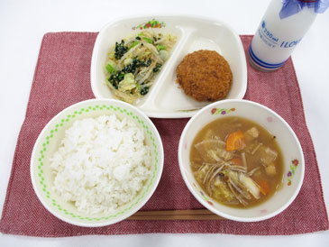 8月25日の中学校の給食の写真