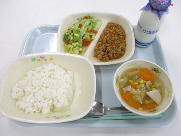 8月29日の小学校の給食の写真