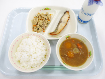 10月6日の小学校の給食の写真