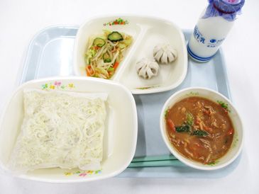 10月16日の小学校の給食の写真