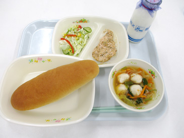 10月21日の小学校の給食の写真