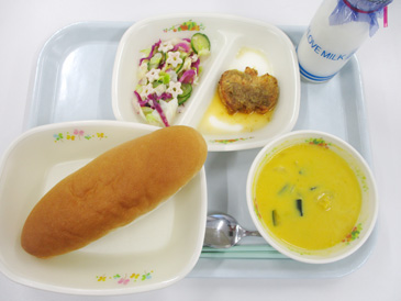10月28日の小学校の給食の写真