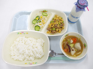 11月12日の小学校の給食の写真