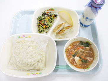 11月13日の小学校の給食の写真