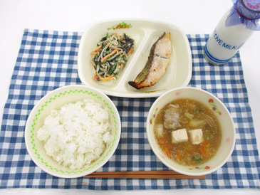 11月26日の中学校の給食の写真