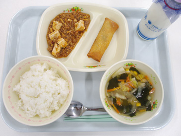 11月28日の小学校の給食の写真