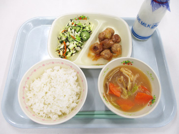 12月1日の小学校の給食の写真
