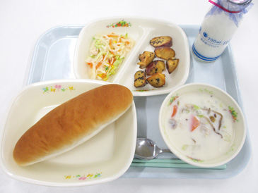 12月9日の小学校の給食の写真