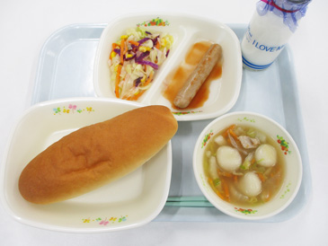 令和8年4月14日の小学校の給食の写真