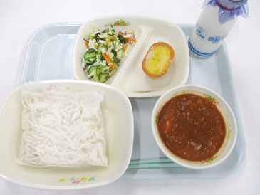 令和8年5月7日の小学校の給食の写真