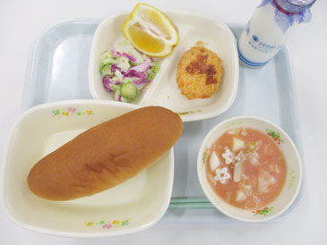 令和8年5月26日の小学校の給食の写真