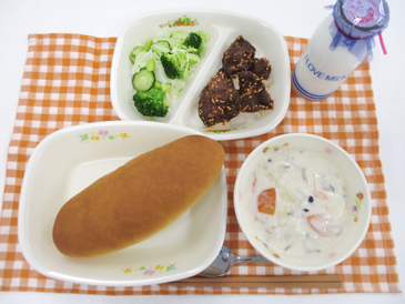 令和8年6月9日の中学校の給食の写真