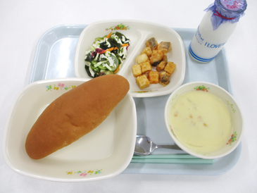 令和8年7月9日の小学校の給食の写真