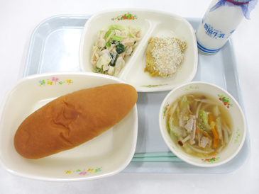 令和8年8月28日の小学校の給食の写真
