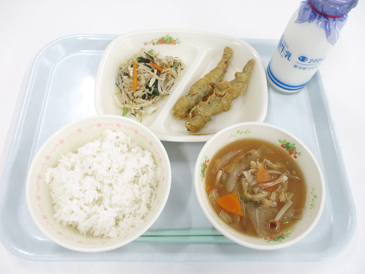 令和8年8月28日の小学校の給食の写真