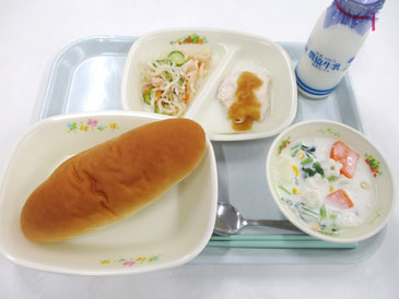 令和8年9月17日の小学校の給食の写真