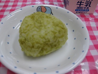 須坂産キヌヒカリのきな粉おにぎりの写真