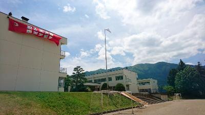 高甫小学校の校庭の写真