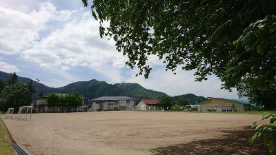 高甫小学校の校庭の写真