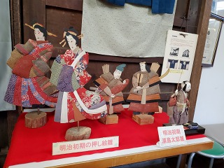ひな人形の写真
