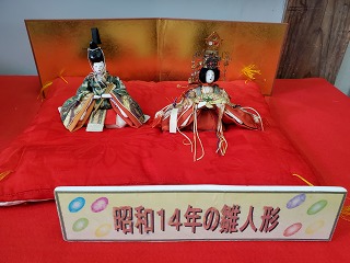 ひな人形の写真