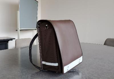 通学カバンの写真