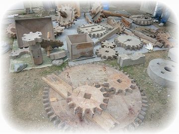 沢山の万力の写真