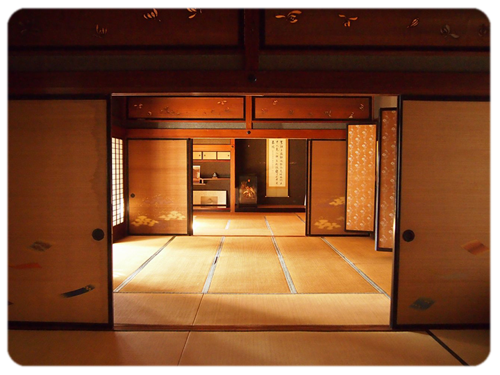 旧越家住宅の座敷の写真
