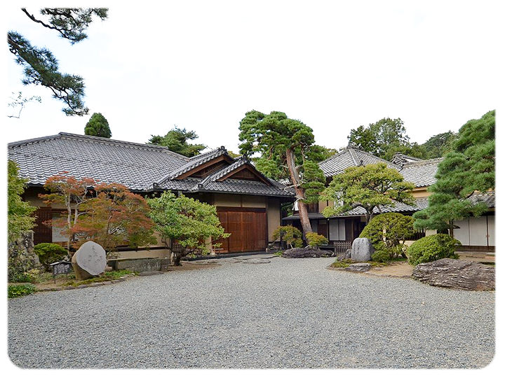 田中本家博物館の外観写真。