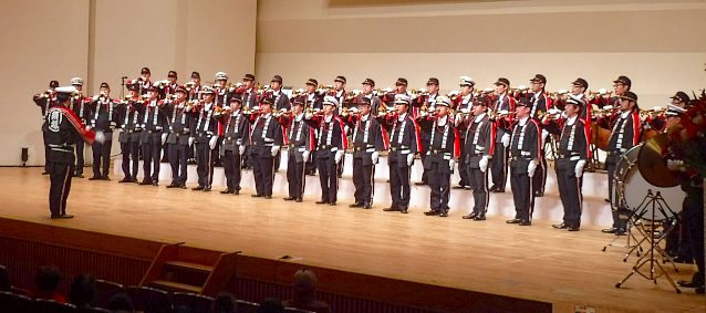 消防団ラッパ隊 メセナホールでの演奏の様子