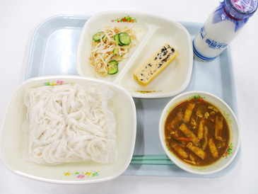 12月18日の小学校の給食の写真