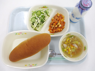 令和8年1月15日の小学校の給食の写真
