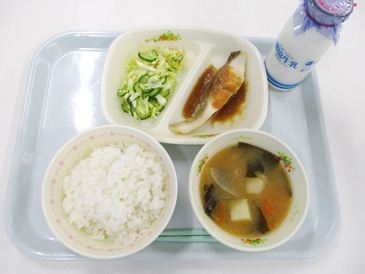 令和8年1月23日の小学校の給食の写真