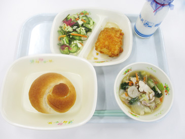 令和8年2月3日の小学校の給食の写真
